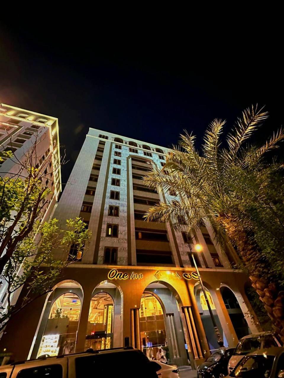 One Inn Hotel Medina Esterno foto