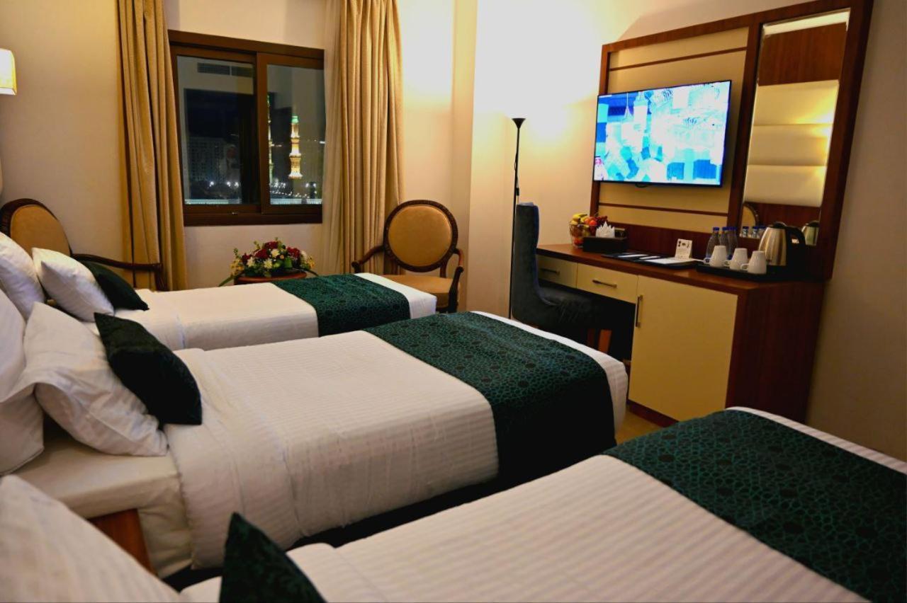 One Inn Hotel Medina Esterno foto