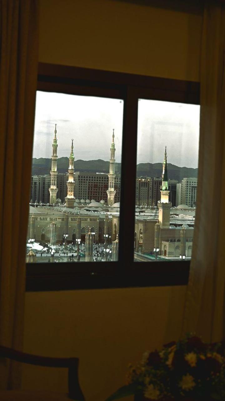 One Inn Hotel Medina Esterno foto